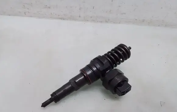 Fuel injector
