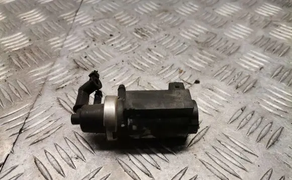Audi A6 S6 C5 4B Turbo solenoid valve 059906627