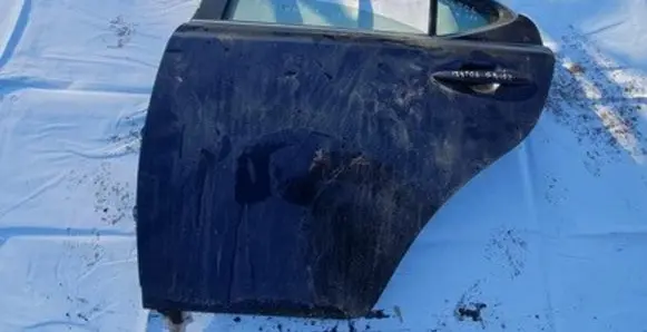 Lexus IS 220D-250-350 Rear door melynos