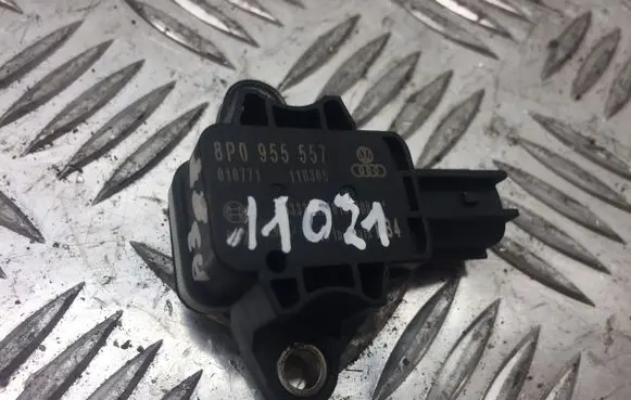Audi A3 S3 8P Airbag deployment crash/impact sensor 8P0955557 11021