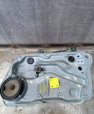 Volkswagen Golf IV Front door manual window regulator 