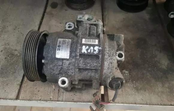 Skoda Fabia Mk1 (6Y) Air conditioning (A/C) compressor (pump) 6Q0820803D