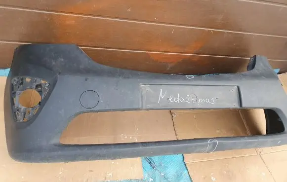 Opel Vivaro Front bumper 93868852 620228716R