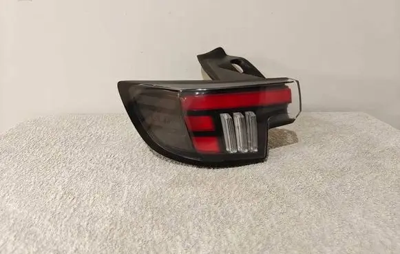 Opel Mokka B Rear/tail lights 9861639380