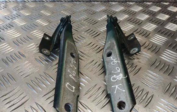 Audi A6 S6 C5 4B Engine bonnet/hood hinges 4B0823302E 4B0823301E