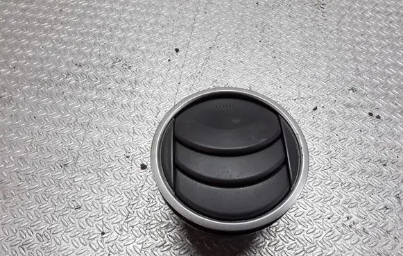 Mazda 6 Dashboard side air vent grill/cover trim