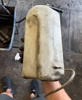 Mercedes-Benz W123 Windshield washer fluid reservoir/tank 1238690220
