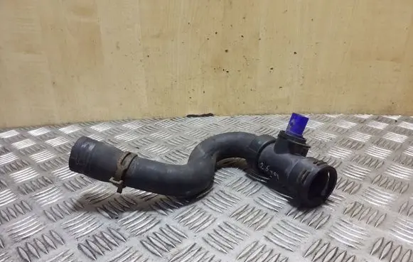 Audi A6 S6 C5 4B Engine coolant pipe/hose 4B0121049D