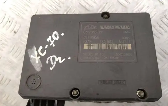 Volvo XC70 ABS Pump 30714956