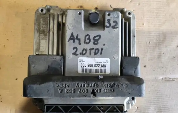 Audi A4 S4 B8 8K Engine control unit/module 03L906022MK