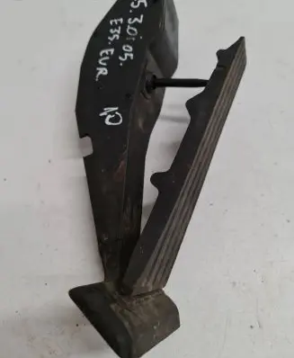 BMW X5 E53 Accelerator throttle pedal 6762480 25916010 00000