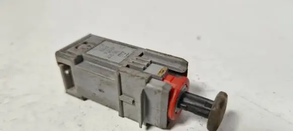 Clutch pedal sensor