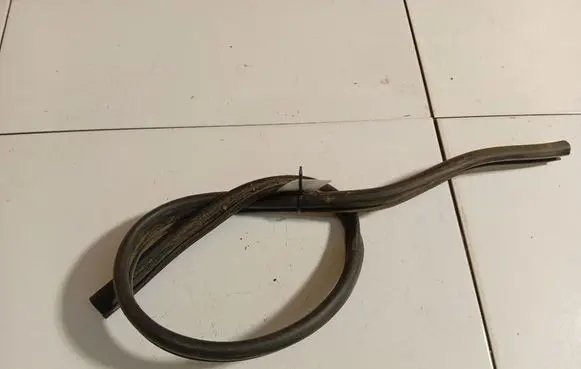 Peugeot 207 Engine compartment rubber 