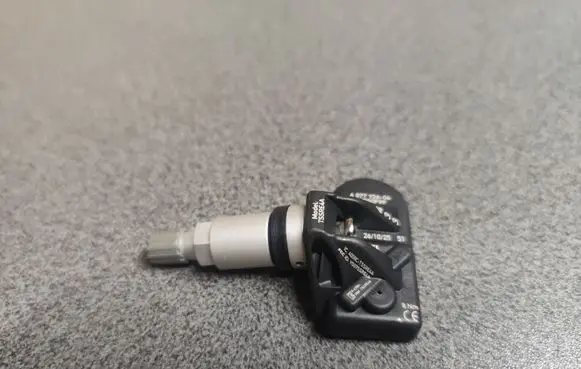 Mercedes-Benz A W177 AMG Tire pressure sensor 687793604