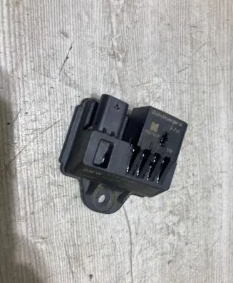 BMW X1 F48 F49 Glow plug pre-heat relay 8513152