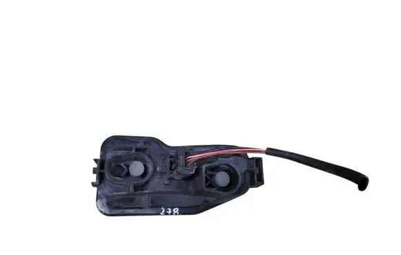 Nissan Qashqai Tail light bulb cover holder 89503174