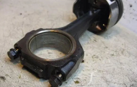 Renault Laguna I Piston with connecting rod 18I