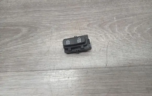 Volvo V70 Central locking switch button 30710476