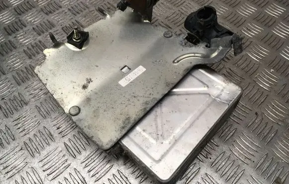 Peugeot 206 Engine control unit/module 16300684 9639907780