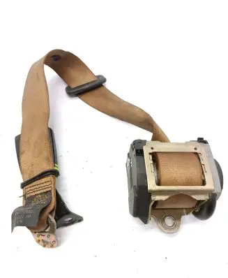 Middle seatbelt (rear)