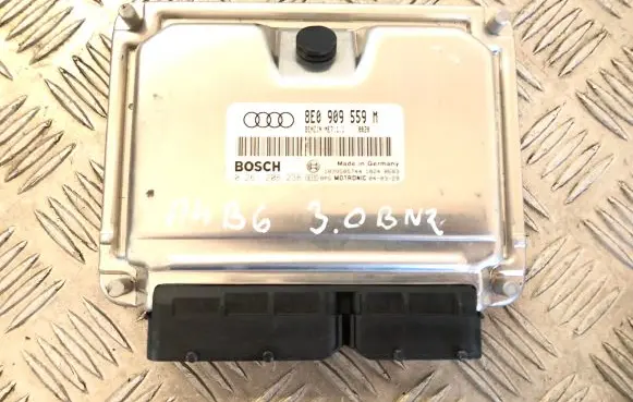 Audi A4 S4 B6 8E 8H Engine control unit/module 8E0909559M 1039S05744 0261208238