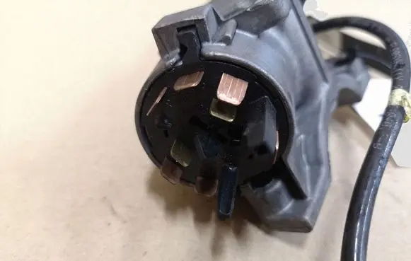 Ford Galaxy Ignition lock 4B0905851B