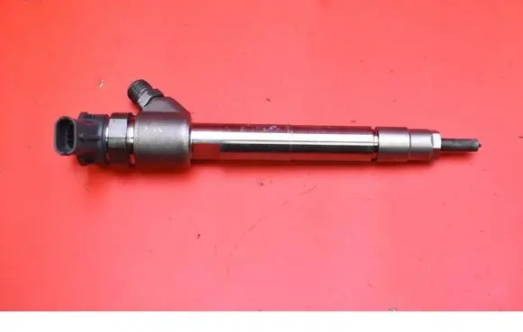 Peugeot 5008 Fuel injector 9828959880