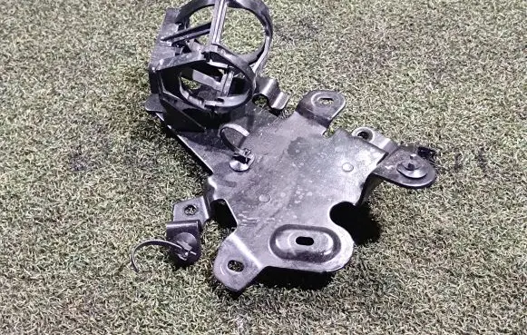 Renault Master III Thermostat housing 212001466R