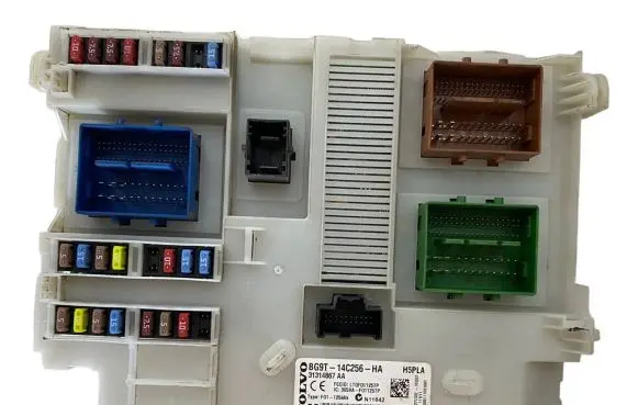 Volvo V70 Fuse module BG9T14C256HA 31314867AA 3659AF01125TP