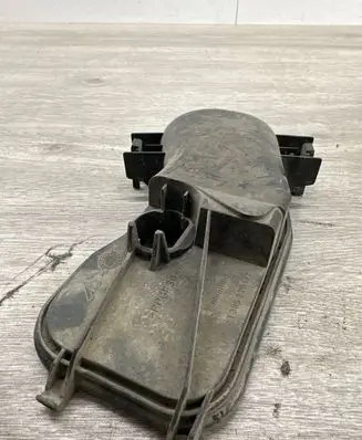 Ford Mondeo Mk III Headlight/headlamp dust cover 1305239177