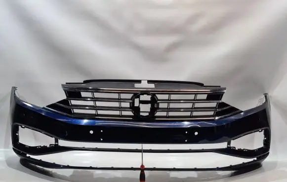 Volkswagen PASSAT B8 Front bumper 3G0807221E