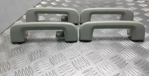 Volvo V40 A set of handles for the ceiling 
