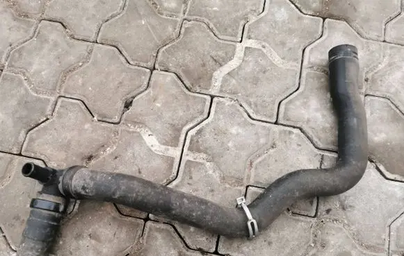 Citroen C5 Engine coolant pipe/hose 1800425915A