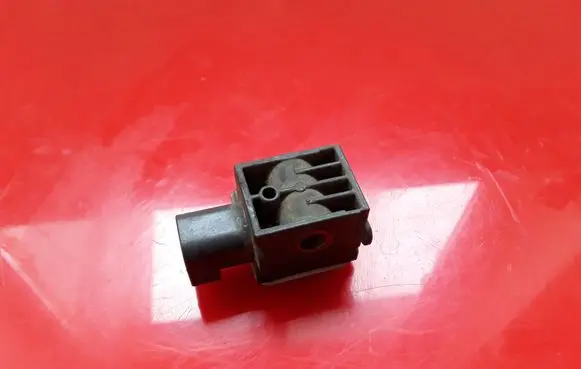 KIA Carens II Airbag deployment crash/impact sensor 959301D000 1D95930000