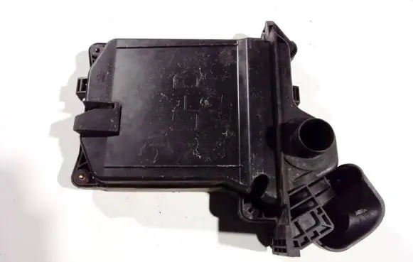 Nissan Almera N16 Engine control unit box 157065m000
