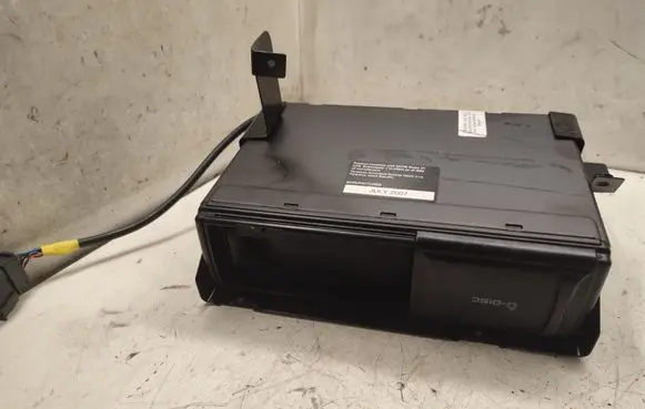Volkswagen Touareg I CD/DVD changer 1J6035111