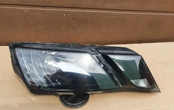 Skoda Octavia Mk3 (5E) Headlight/headlamp 5E1941016C