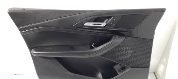 BMW 2 Active Tourer U06 Front door card panel trim 75083-20105