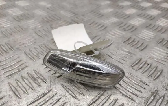 Peugeot 3008 I Front fender indicator light