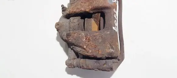 Honda CR-V Front brake caliper