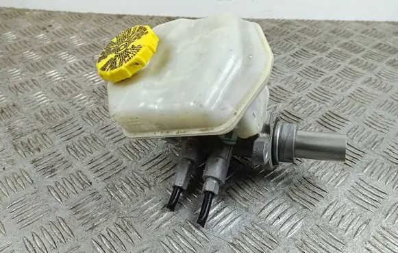 Jeep Grand Cherokee Master brake cylinder 26415800083