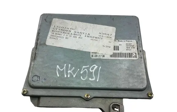 Citroen Xantia Engine control unit/module ECU 9622821780 0261203811
