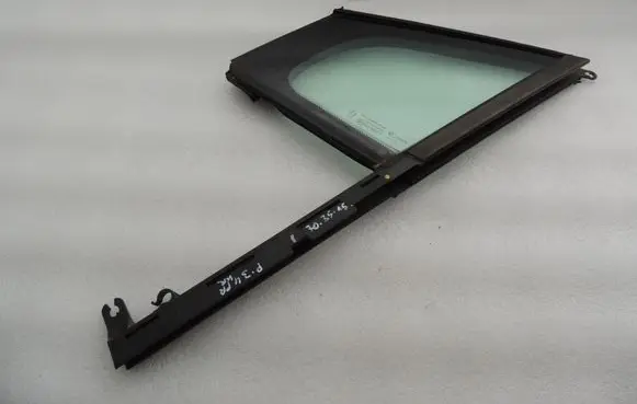 Peugeot 3008 I Front door vent window glass four-door 9201N9 9683176380