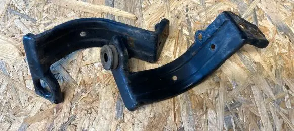 Honda CR-V Radiator mount bracket