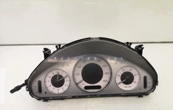 Mercedes-Benz E W211 Speedometer (instrument cluster) A2115406047 110080292015 2115406047