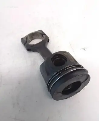 Opel Insignia A Piston with connecting rod