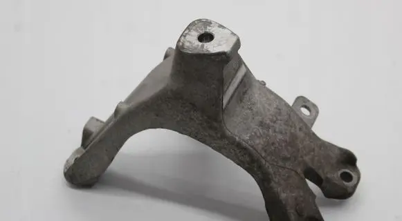 Audi A4 S4 B8 8K Engine mounting bracket 8K0199308
