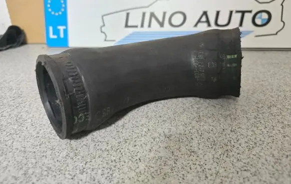 BMW 5 E39 Intercooler hose/pipe 2247903