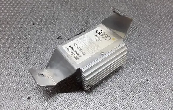 Audi A2 Sound amplifier 8Z0035223