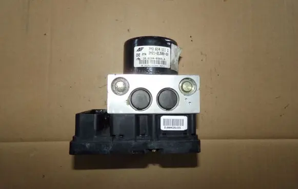 Seat Alhambra (Mk1) ABS Pump 7M3614111Q